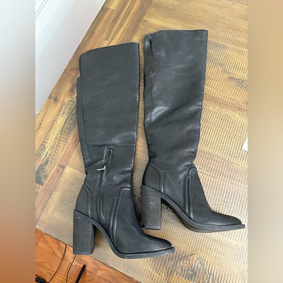 Vince Camuto 6.5 Womens knee high black heel leather boots preowned - Picture 2 of 7